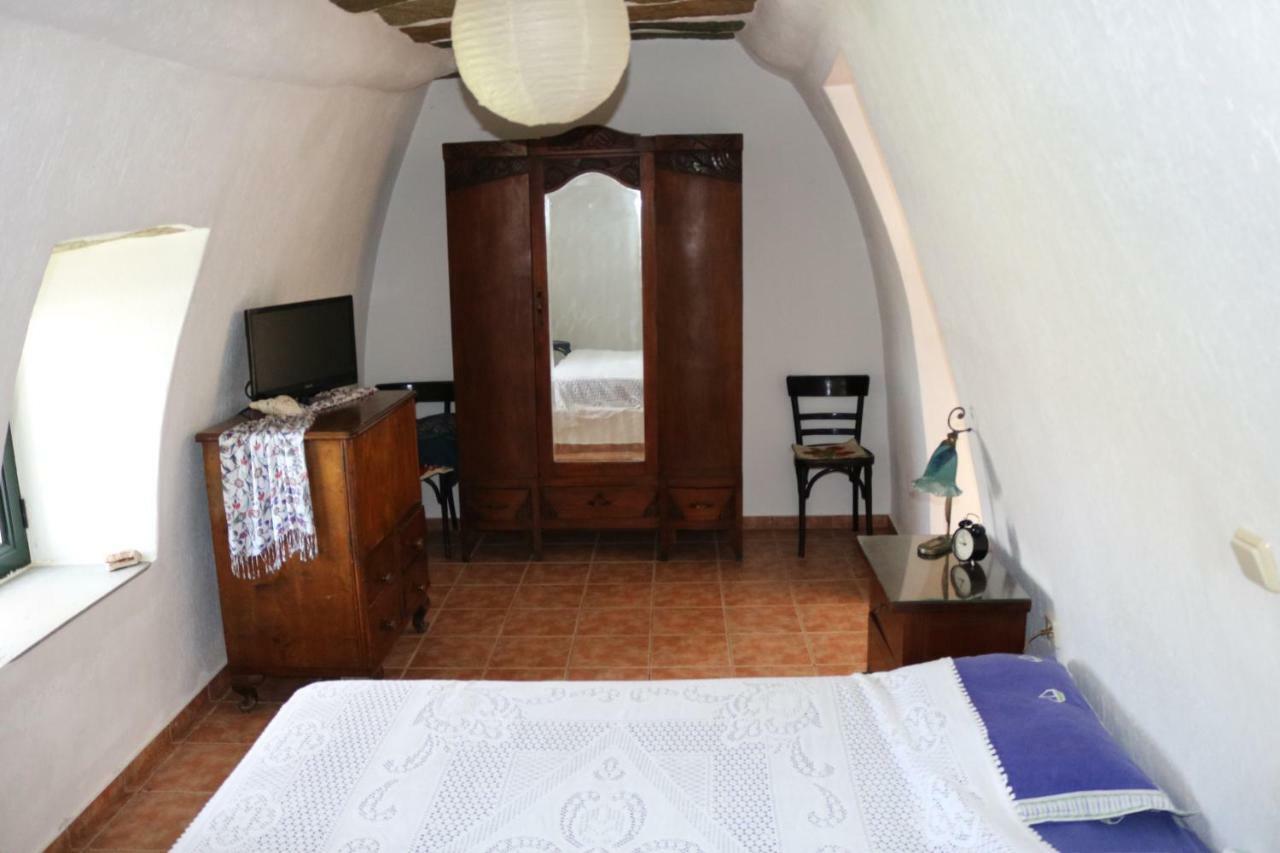 Avgoustis' Stone House Villa Otziás Exteriör bild